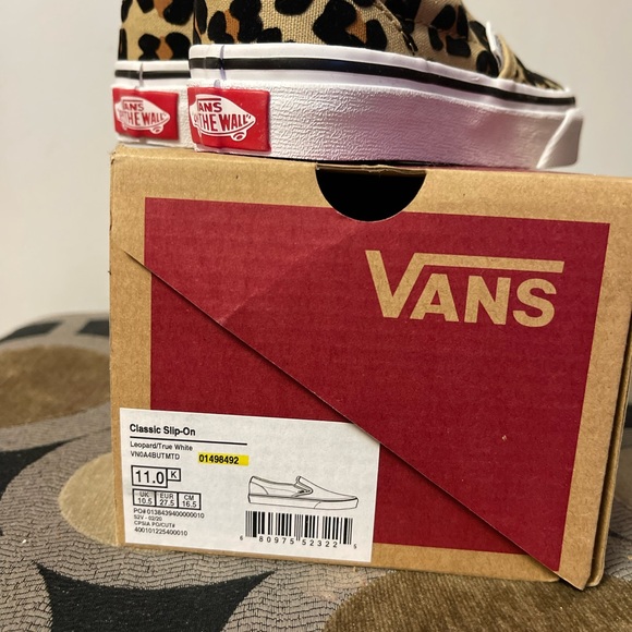 Vans - Picture 2 of 5